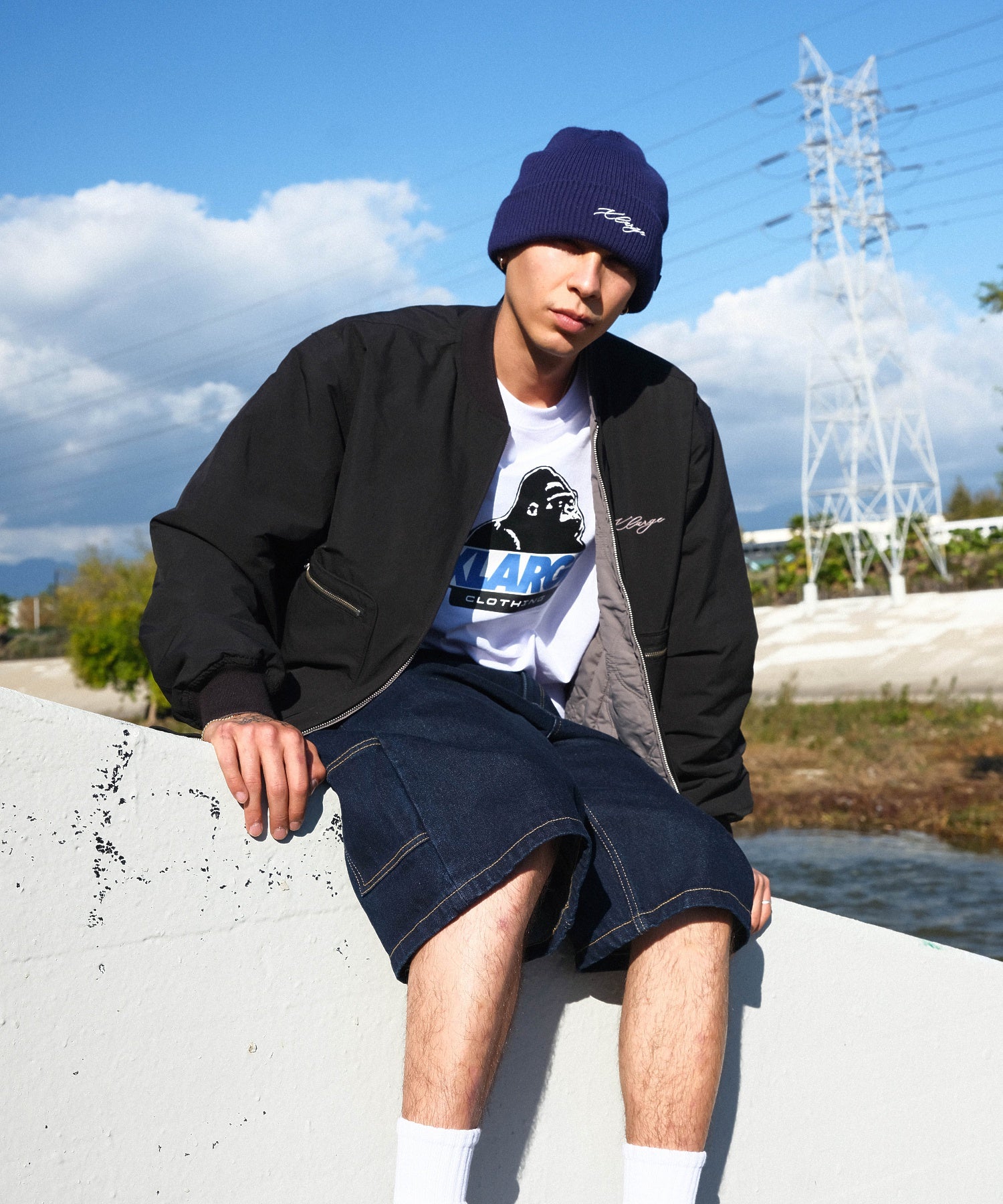 กางเกงยีนส์ขาสั้น XLARGE รุ่น STITCHED LOGO DENIM SHORTS
