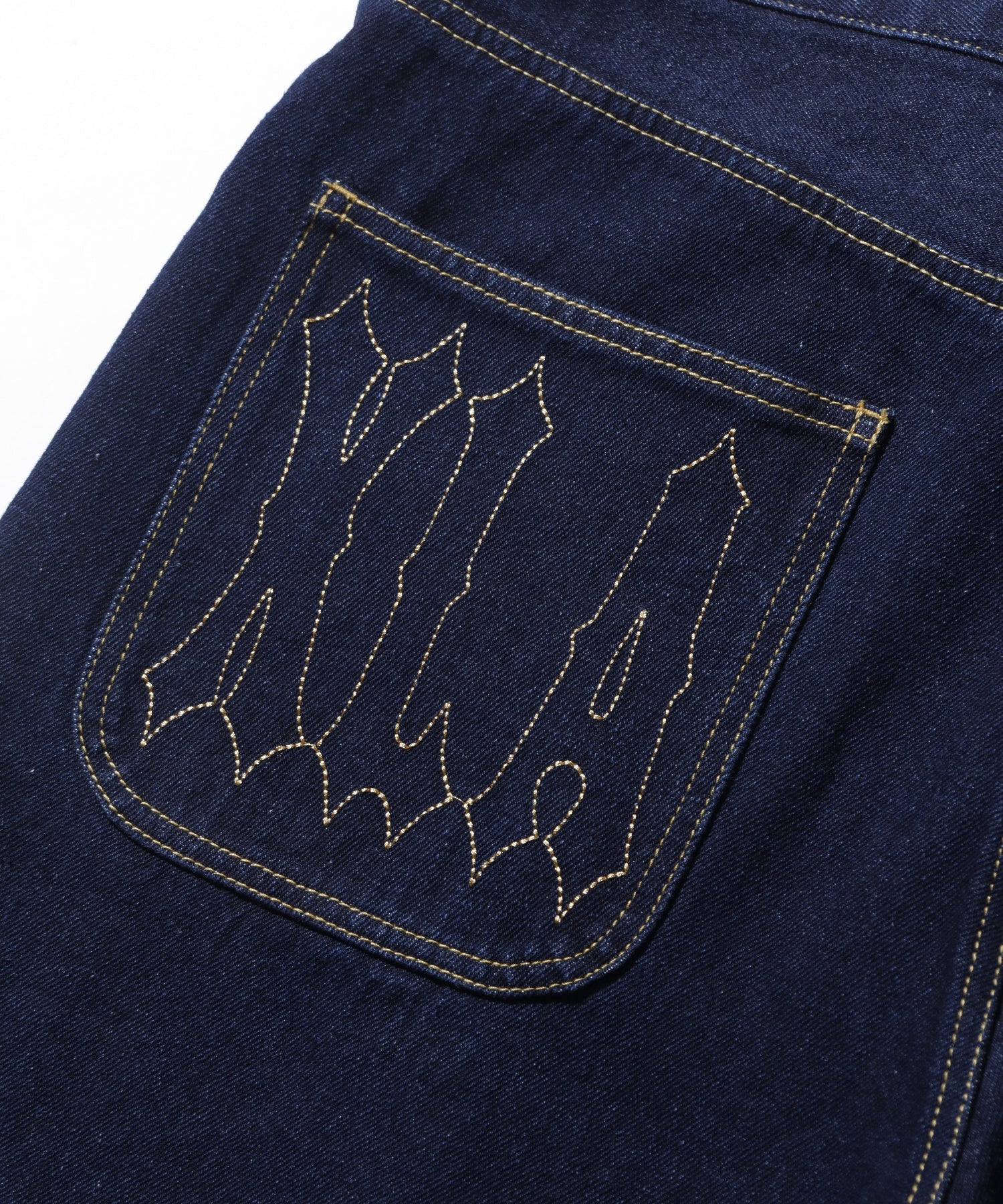 กางเกงยีนส์ขาสั้น XLARGE รุ่น STITCHED LOGO DENIM SHORTS