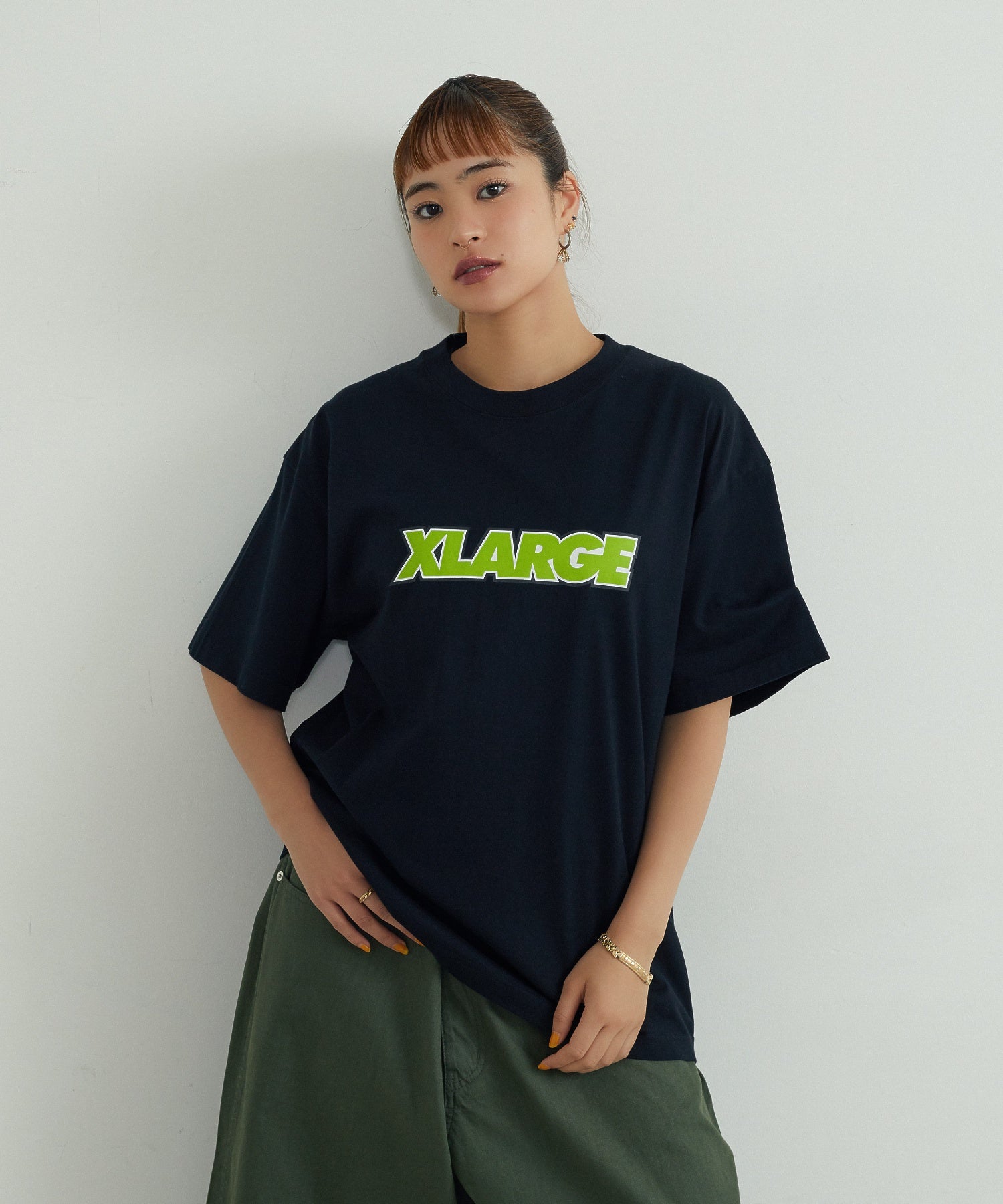 เสื้อยืดแขนสั้น Xlarge รุ่น STANDARD LOGO S/S TEE