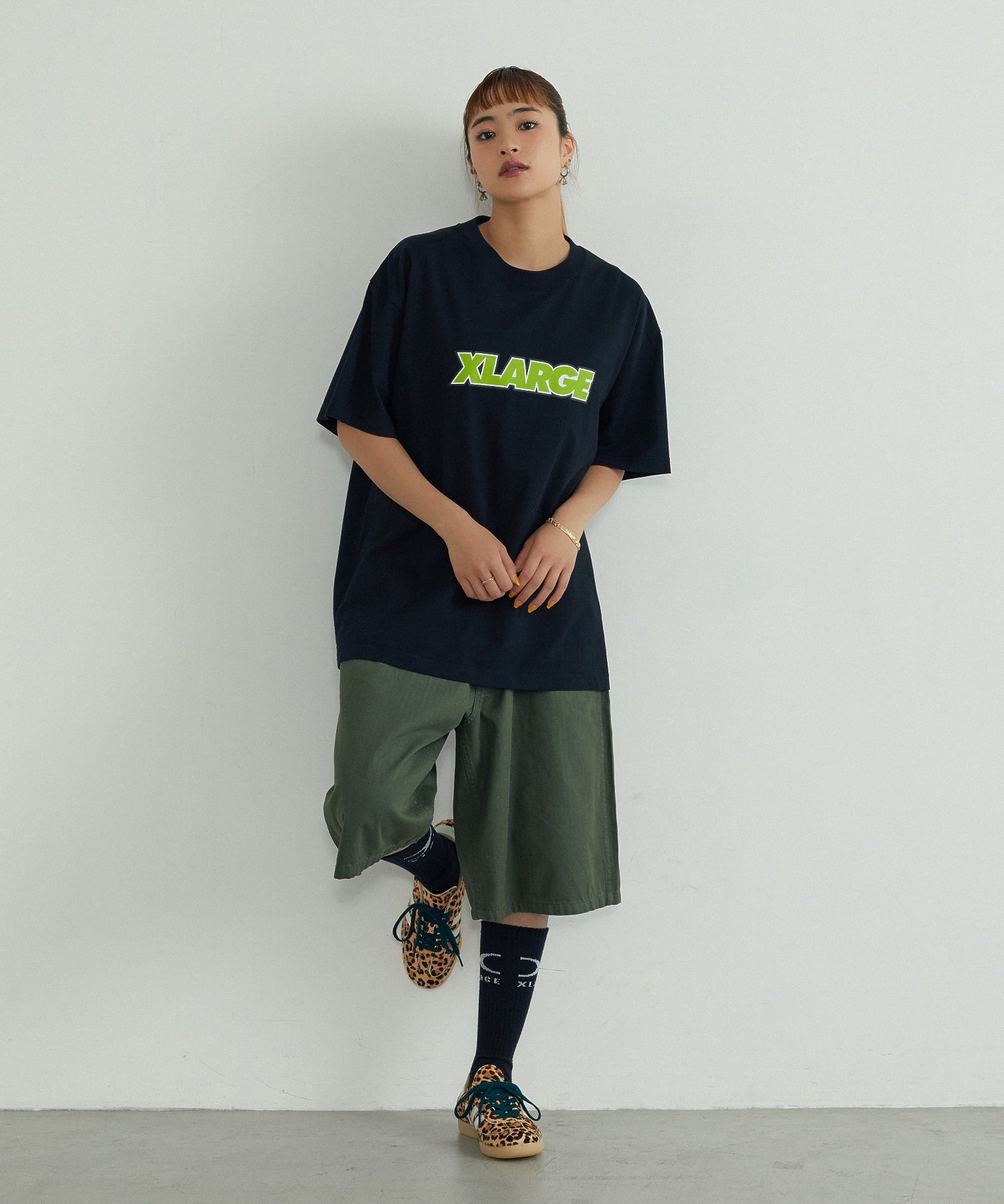 เสื้อยืดแขนสั้น Xlarge รุ่น STANDARD LOGO S/S TEE