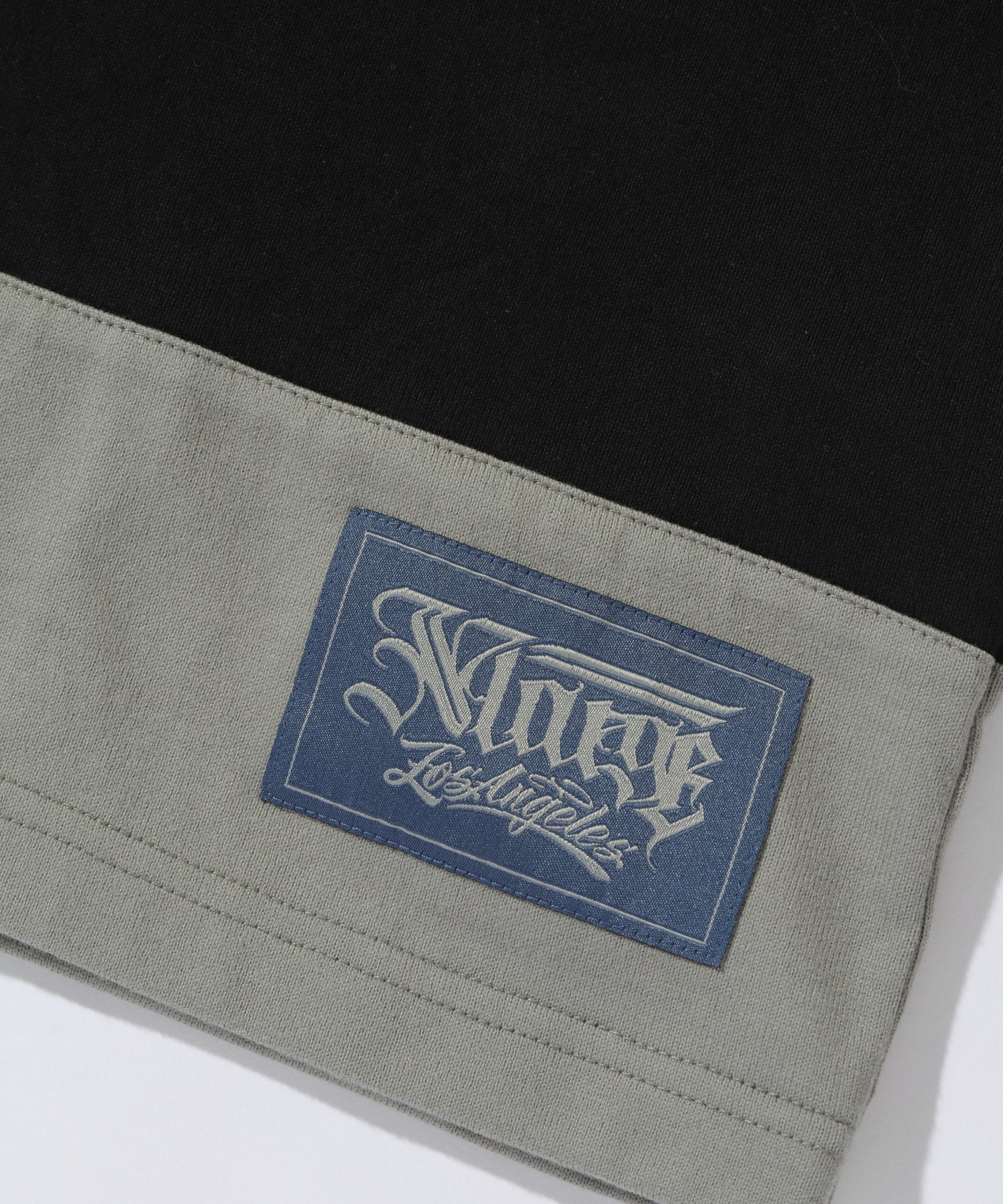 เสื้อแขนยาว Xlarge รุ่น LA FOOTBALL L/S SHIRT