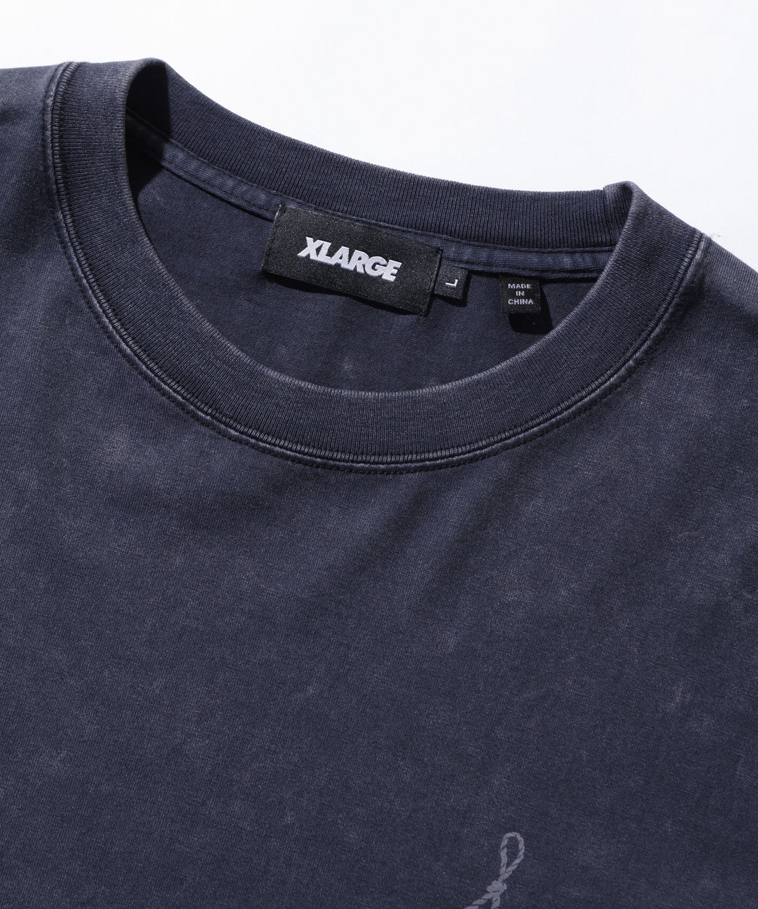 เสื้อยืดแขนสั้น XLARGE รุ่น Monkey Wrenchers S/S Tee