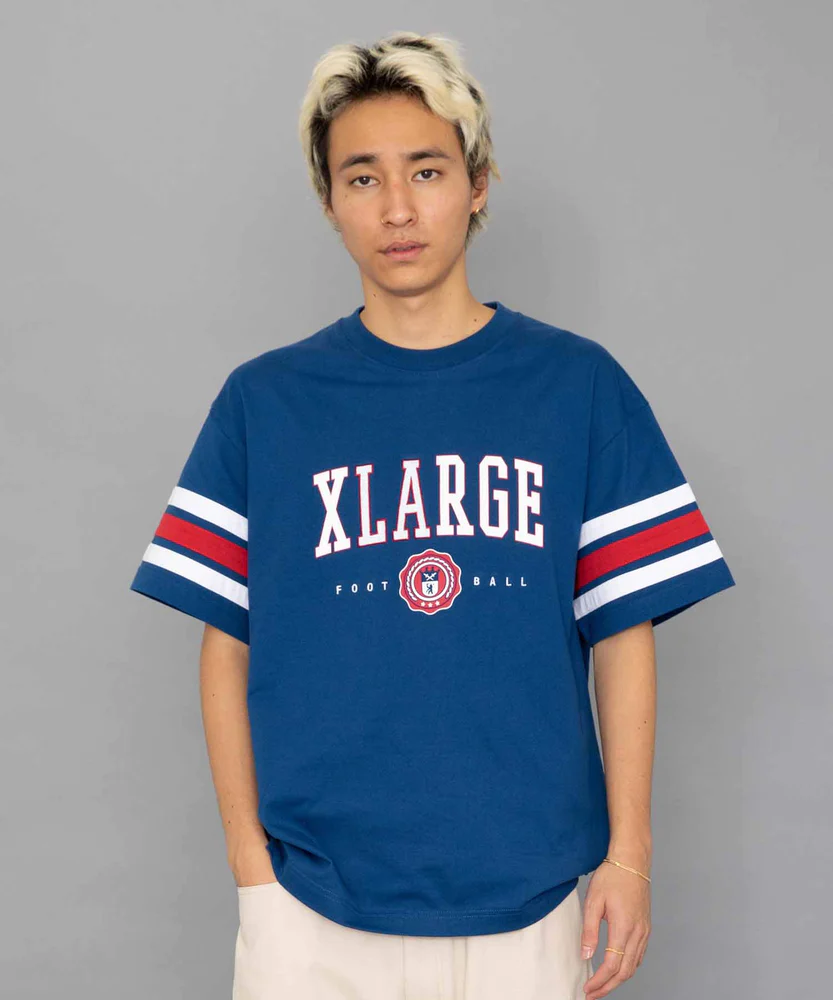 เสื้อยืดแขนสั้น XLARGE รุ่น XL Football S/S Tee