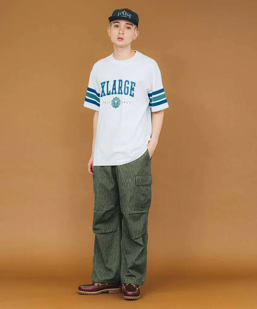 เสื้อยืดแขนสั้น XLARGE รุ่น XL Football S/S Tee