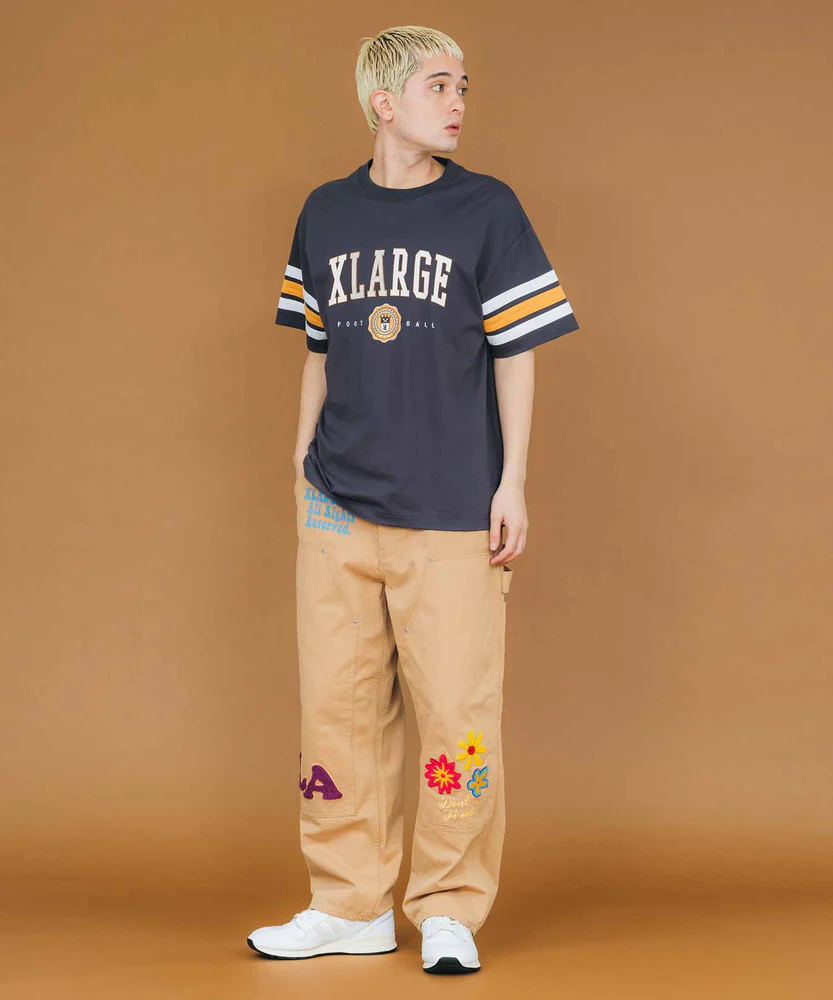 เสื้อยืดแขนสั้น XLARGE รุ่น XL Football S/S Tee
