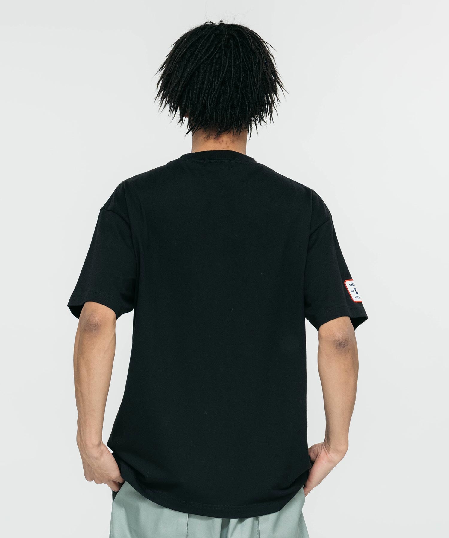เสื้อยืดแขนสั้น XLARGE รุ่น Logo Patched S/S Pocket Tee