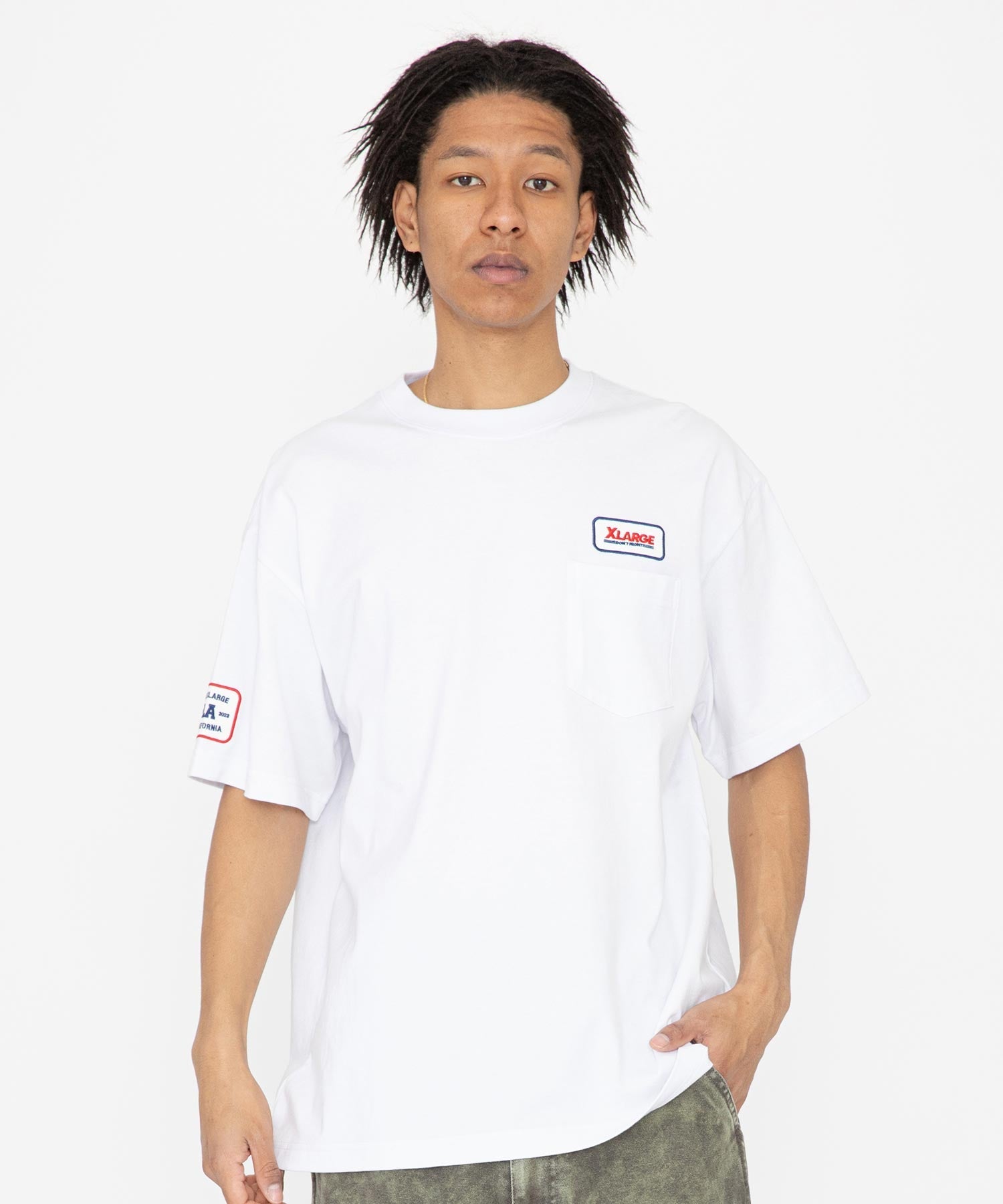 เสื้อยืดแขนสั้น XLARGE รุ่น Logo Patched S/S Pocket Tee