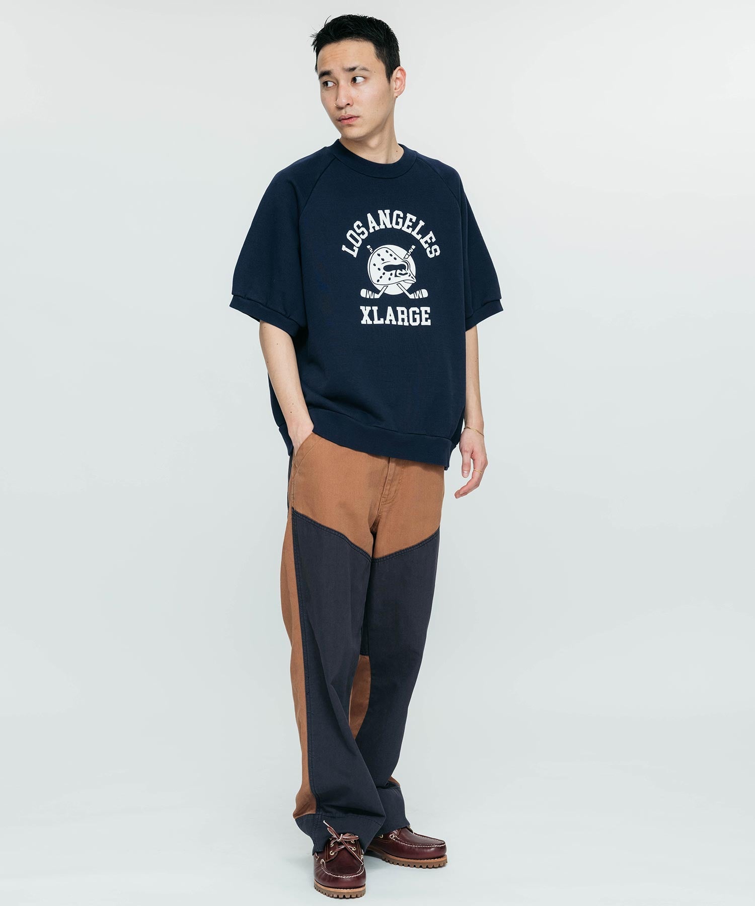 เสื้อสเวตเตอร์ XLARGE รุ่น Hockey Logo S/S Crewneck Sweat