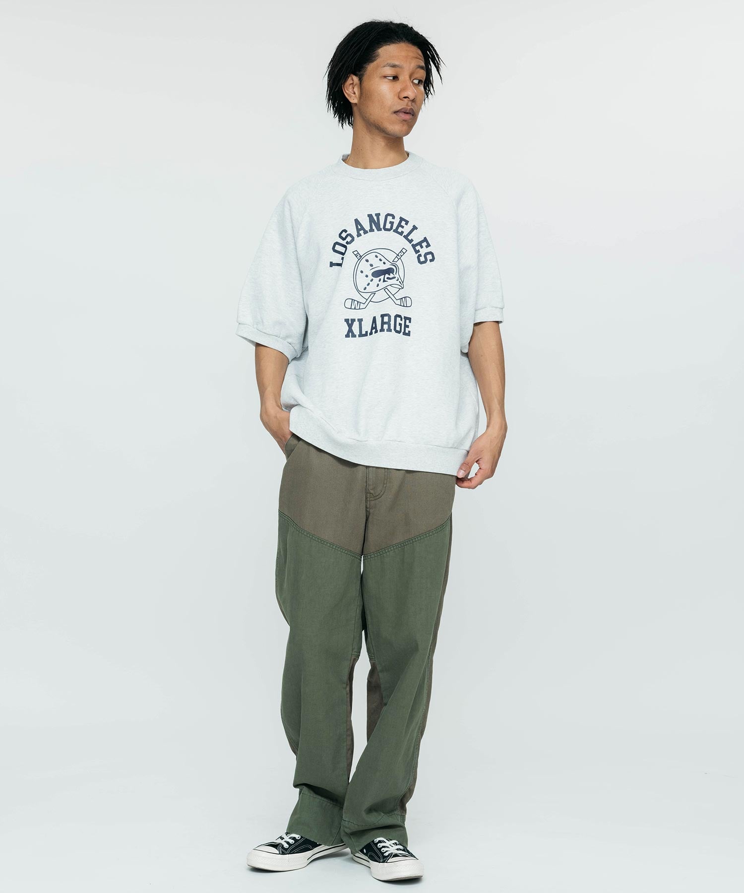 เสื้อสเวตเตอร์ XLARGE รุ่น Hockey Logo S/S Crewneck Sweat