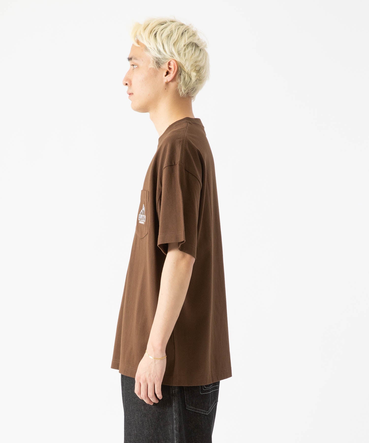 เสื้อยืดแขนสั้น XLARGE รุ่น SLANTED OG S/S POCKET TEE