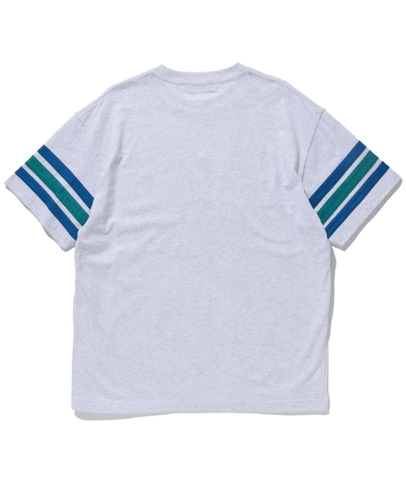 เสื้อยืดแขนสั้น XLARGE รุ่น XL Football S/S Tee
