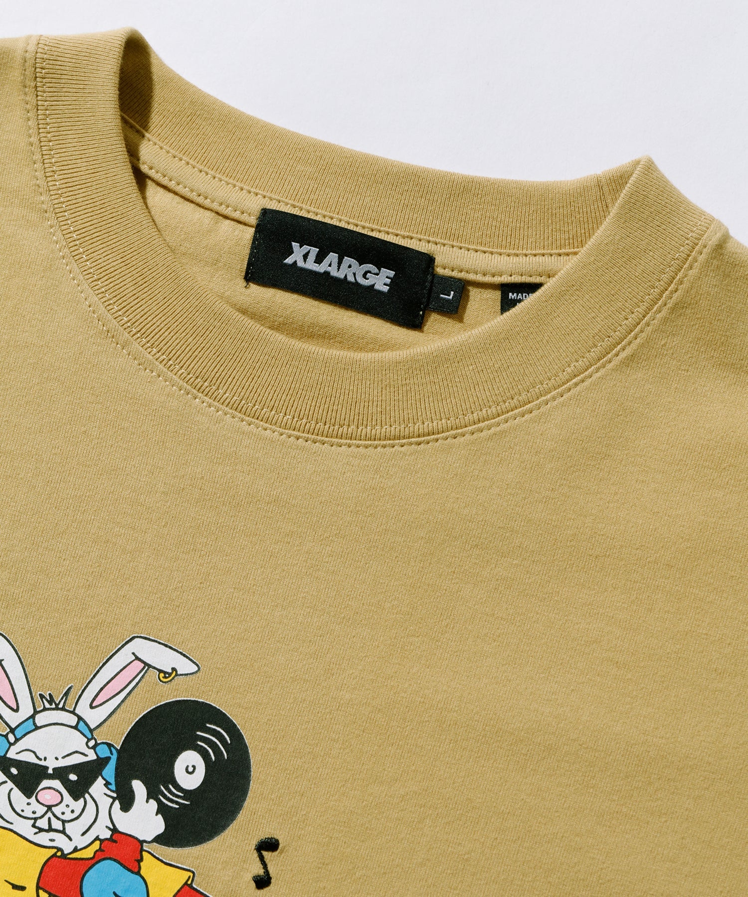 เสื้อยืดแขนสั้น XLARGE รุ่น Dancing Rabbit S/S Tee